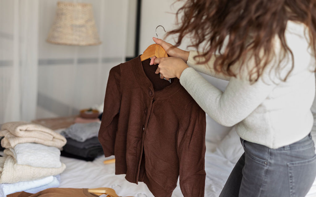 Organize your Wardrobe- 14 Best Tips 